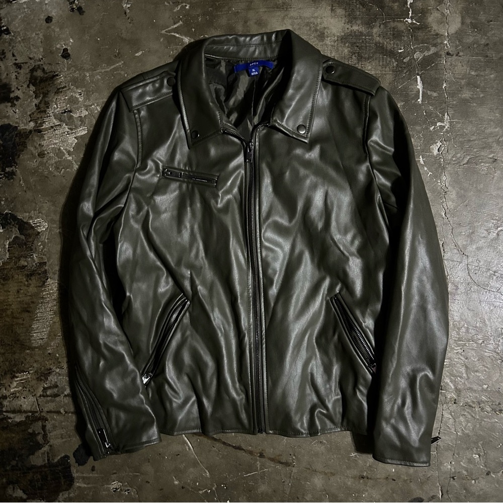 XL Women’s APT. 9 Olive Faux Leather jacket